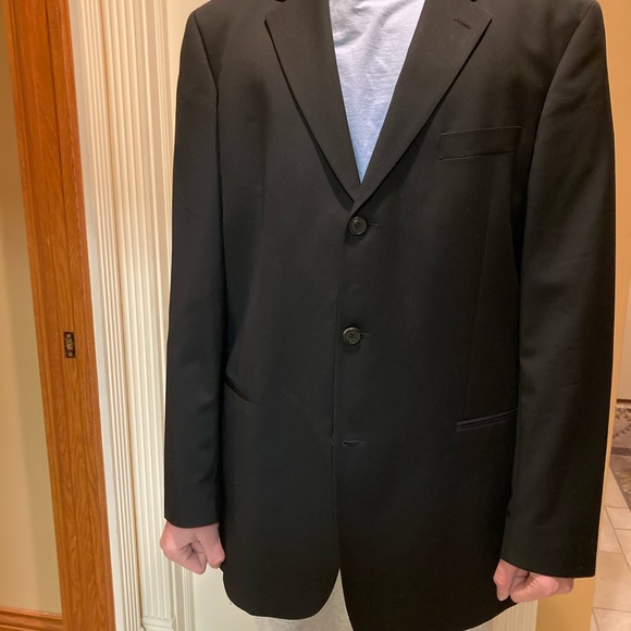 Men’s Hugo Boss Suit - Picture 7 of 11